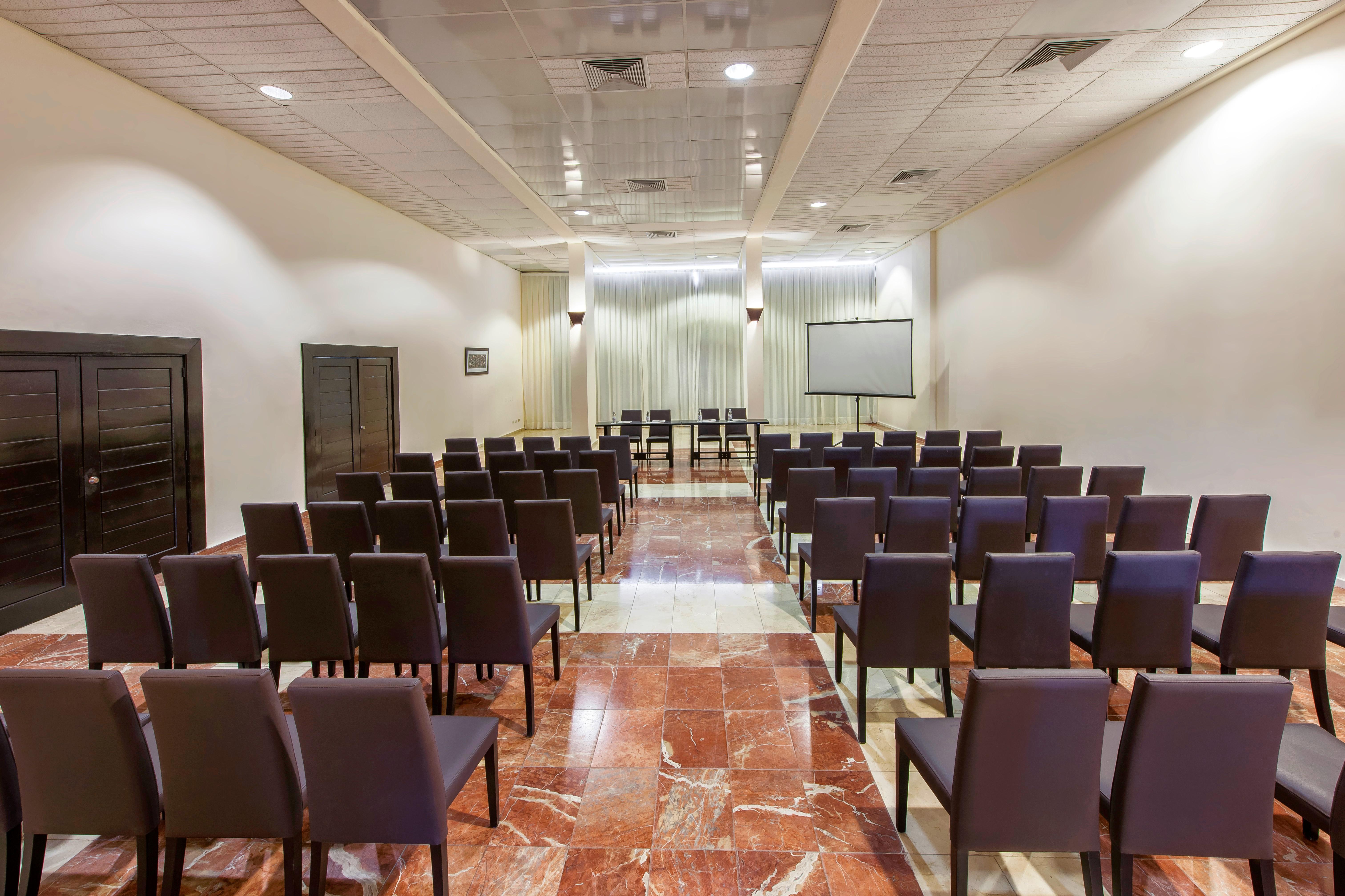 Catalonia Royal Bavaro (Adults Only) Пунта Кана Екстериор снимка The conference room of the European University