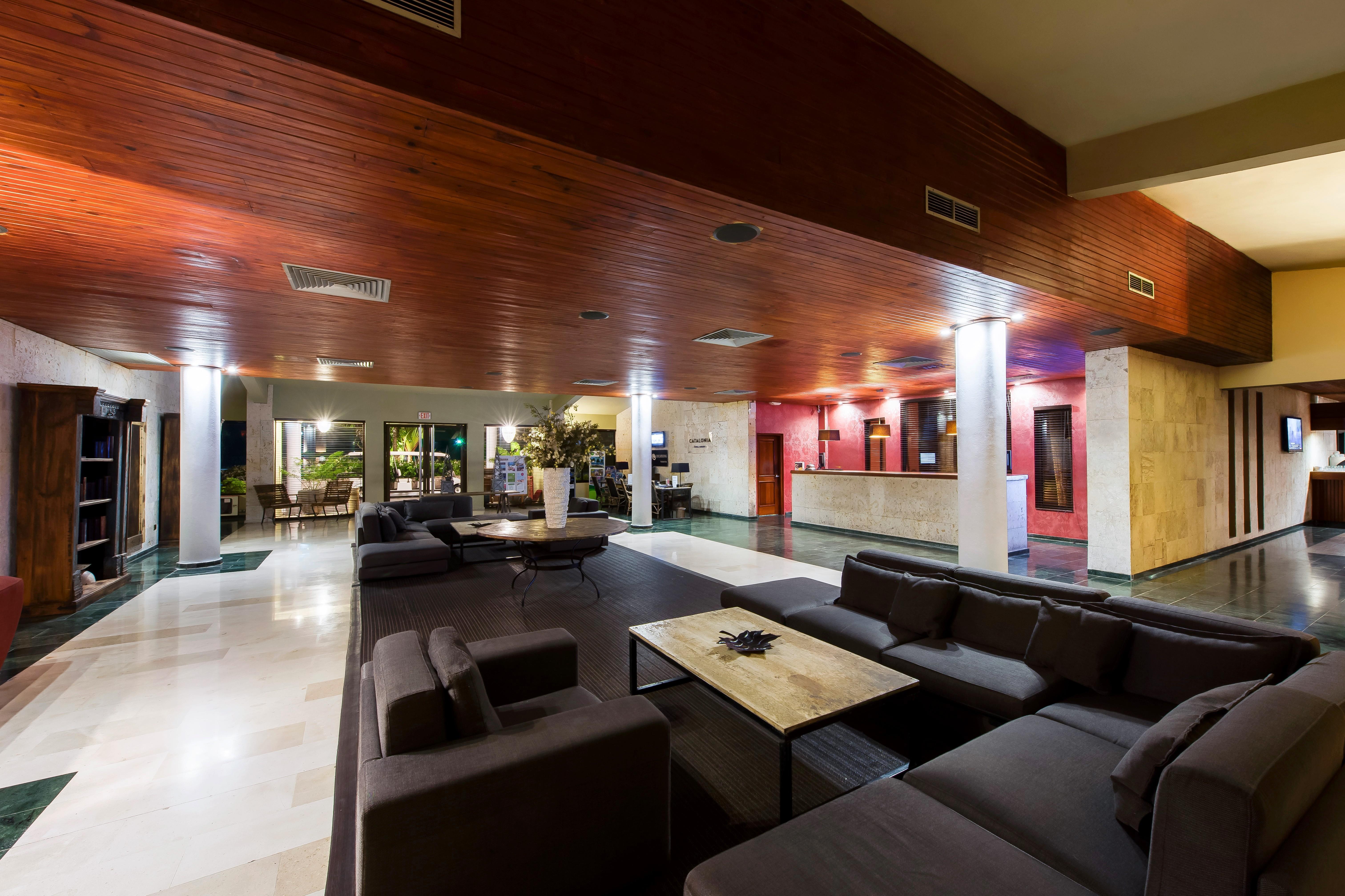 Catalonia Royal Bavaro (Adults Only) Пунта Кана Екстериор снимка Lobby
