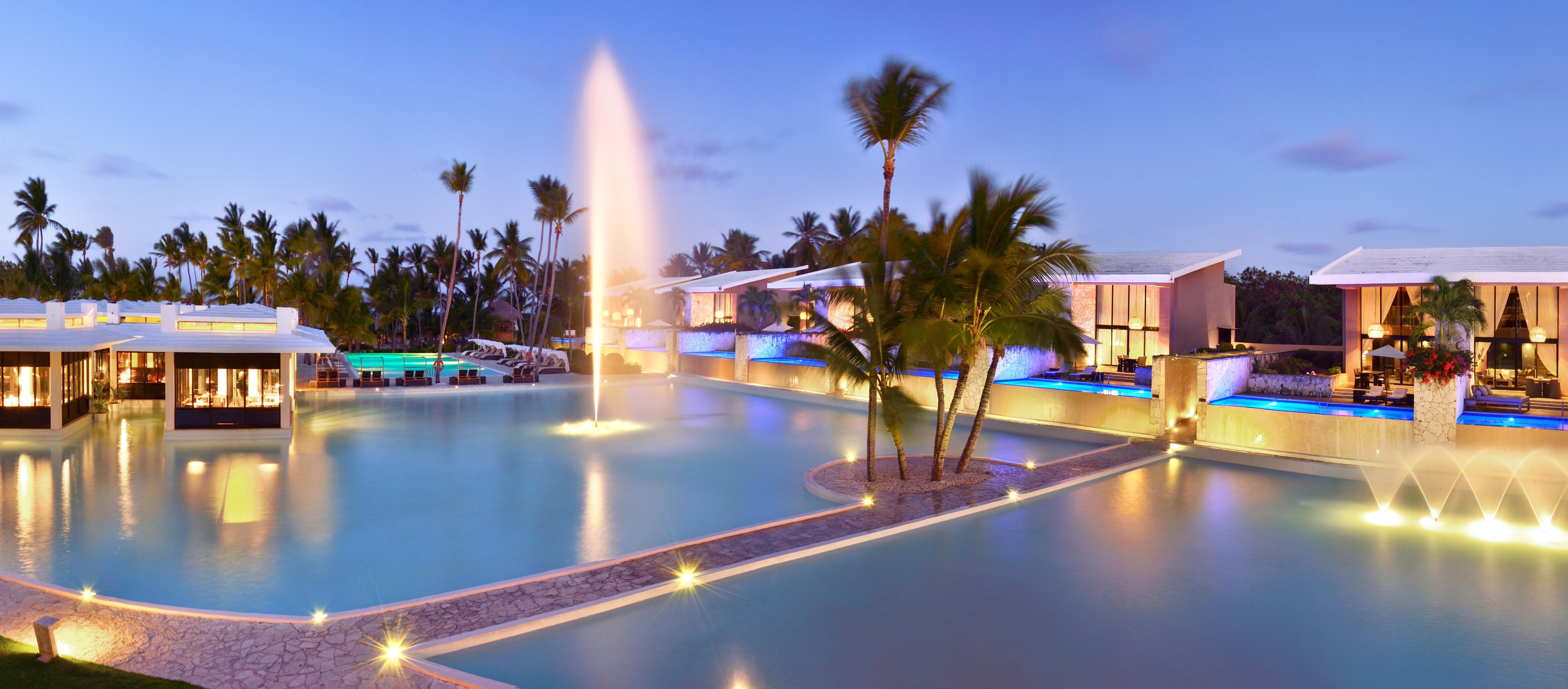 Catalonia Royal Bavaro (Adults Only) Пунта Кана Екстериор снимка Hard Rock Hotel & Casino Punta Cana