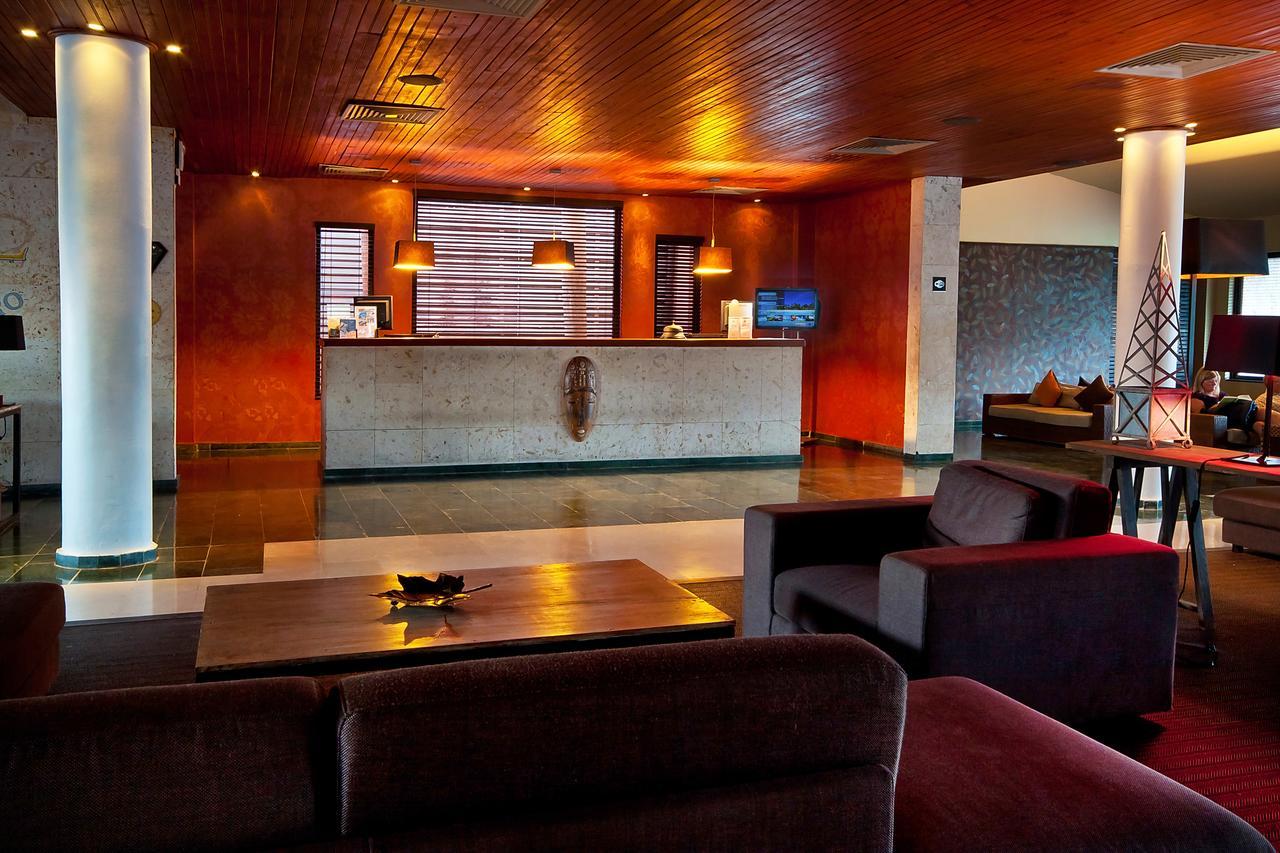 Catalonia Royal Bavaro (Adults Only) Пунта Кана Екстериор снимка The lobby of the hotel