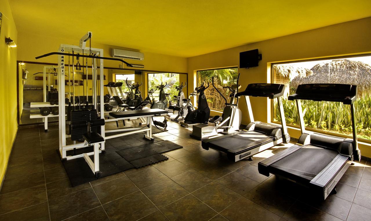 Catalonia Royal Bavaro (Adults Only) Пунта Кана Екстериор снимка A gym in a hotel