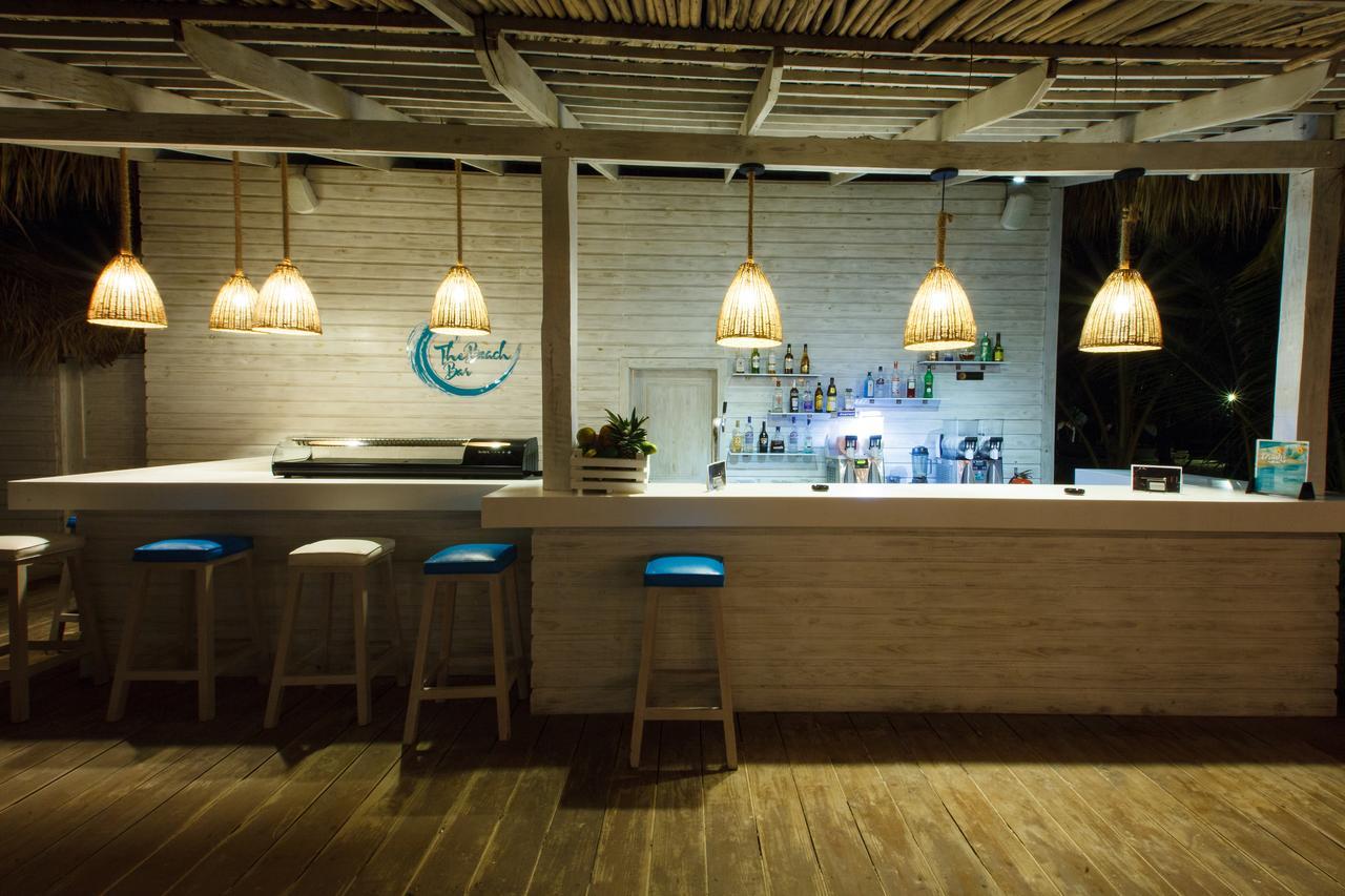 Catalonia Royal Bavaro (Adults Only) Пунта Кана Екстериор снимка The bar at the beach club