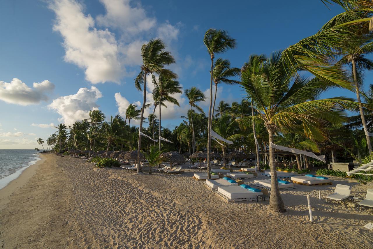 Catalonia Royal Bavaro (Adults Only) Пунта Кана Екстериор снимка Beach at the resort
