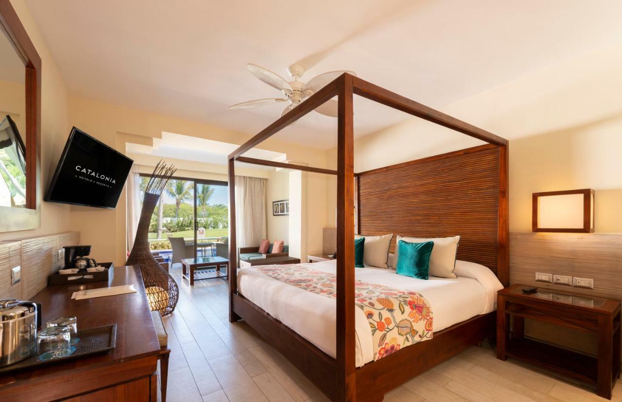 Catalonia Royal Bavaro (Adults Only) Пунта Кана Екстериор снимка A room at the hotel