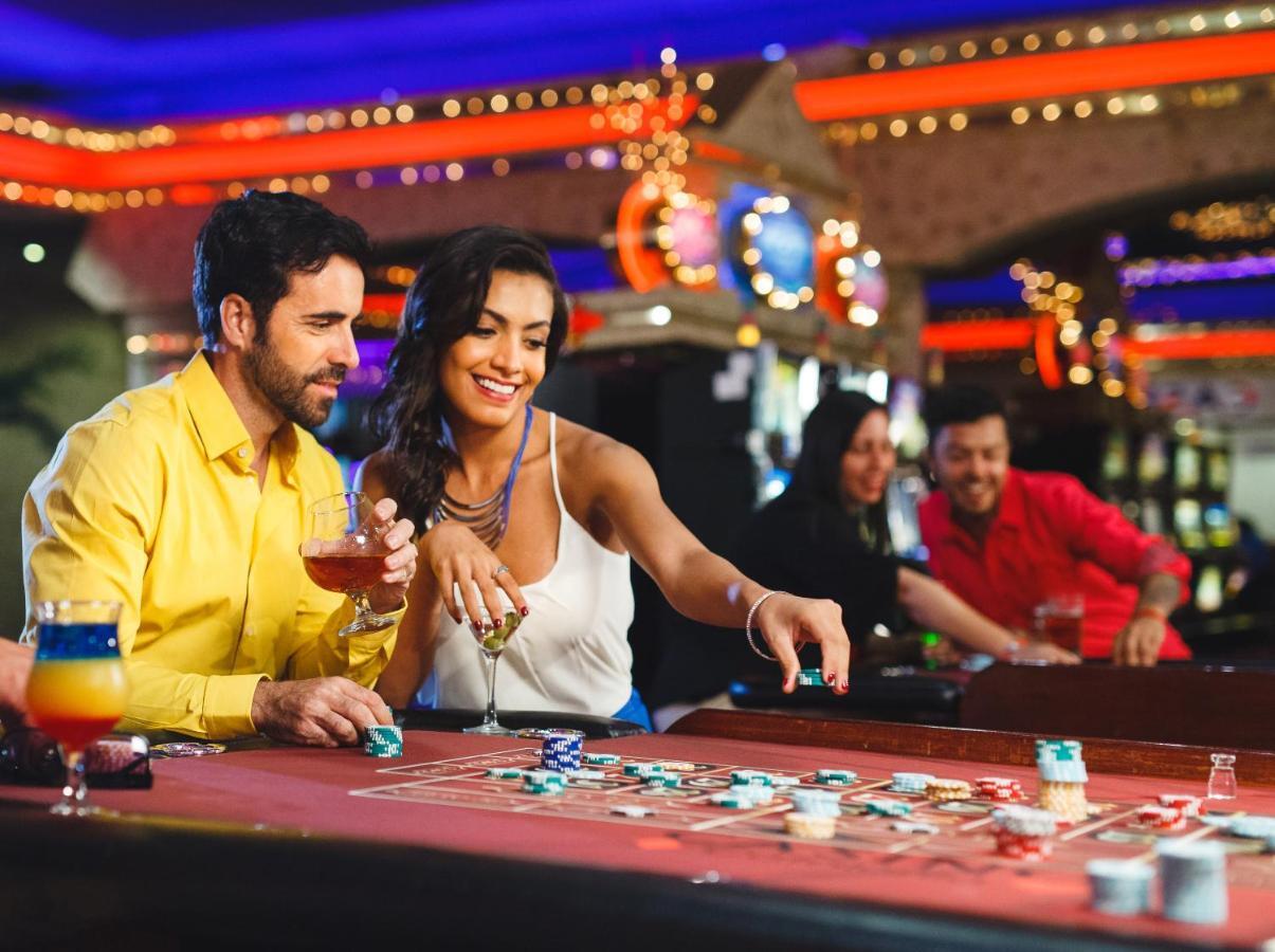 Catalonia Royal Bavaro (Adults Only) Пунта Кана Екстериор снимка Casino in Punta Cana